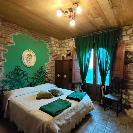Donna Costanza Relais Villa *